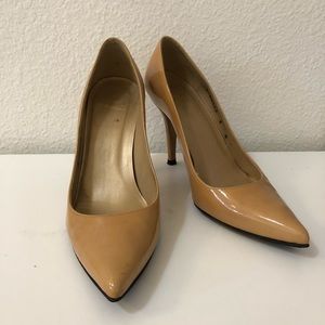 Stuart Weitzman nude pump heel
